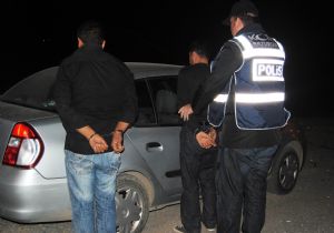 Kaçakçılar kaçtı, polis kovaladı